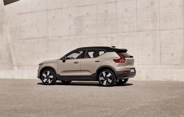 Volvo C40 e XC40 trocam de nome e passam a se chamar EC40 e EX40