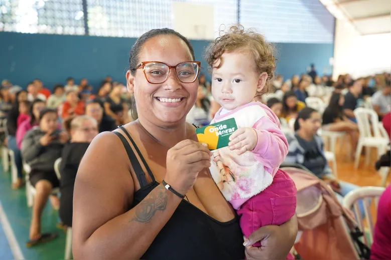 
		Baldy anuncia a entrega de 33 cartões do Aluguel Social e um Centro de Atividades em Mozarlândia