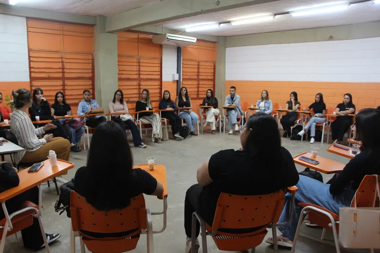 
		UniAraguaia inaugura curso de Biomedicina