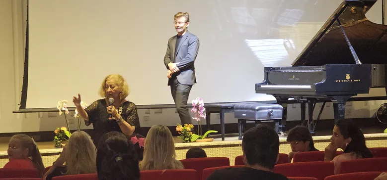 Lilian Centro de Música, músicos e intelectuais celebram vida de Belkiss