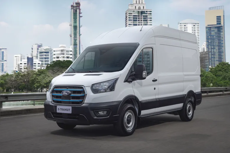 
		Ford lança a Transit 2026 mais tecnológica, com novas versões e preços a partir de R$ 282.900