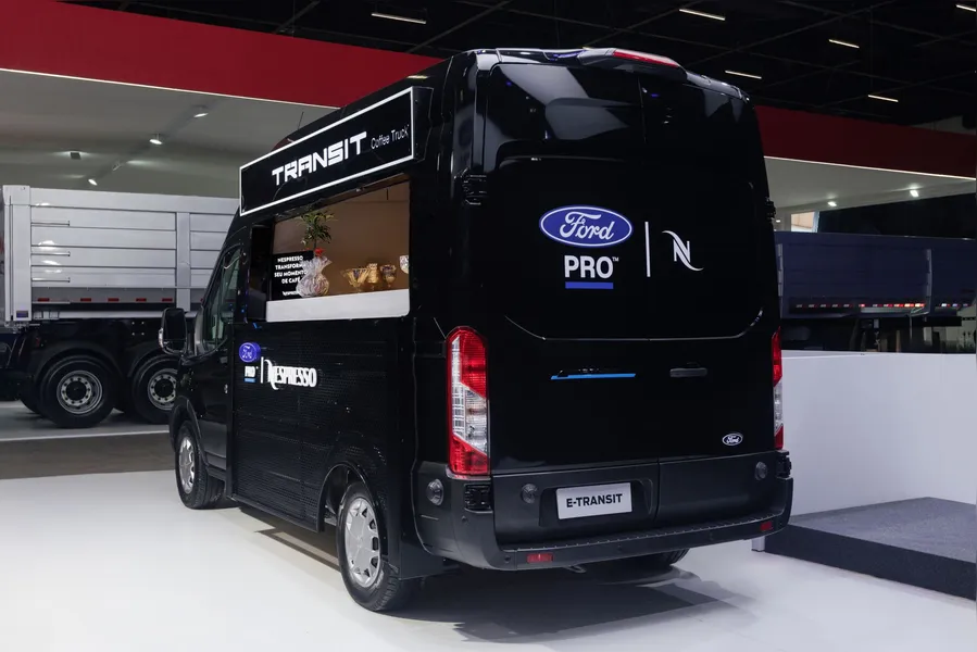 Ford lança a Transit 2026 mais tecnológica, com novas versões e preços a partir de R$ 282.900