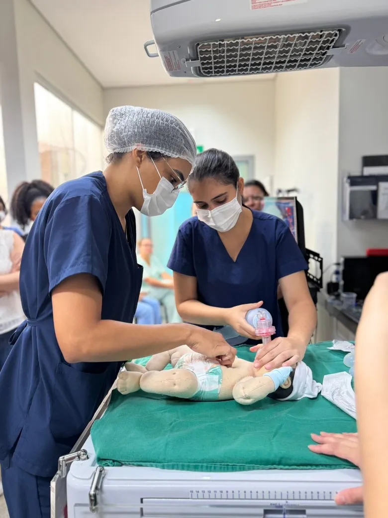 
		Hospital Estadual de Luziânia realiza capacitação sobre cuidados neonatais e diluição de medicamento