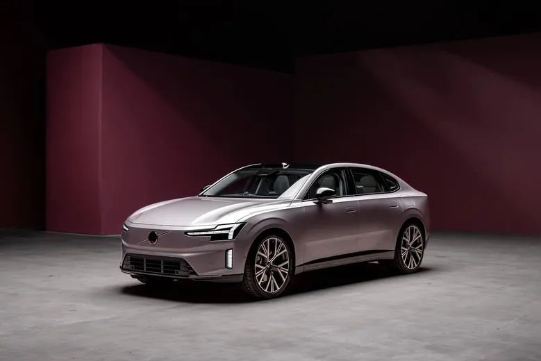 
		Novo Volvo ES90 chega ao Brasil em 2026 oferecendo 700 km de autonomia