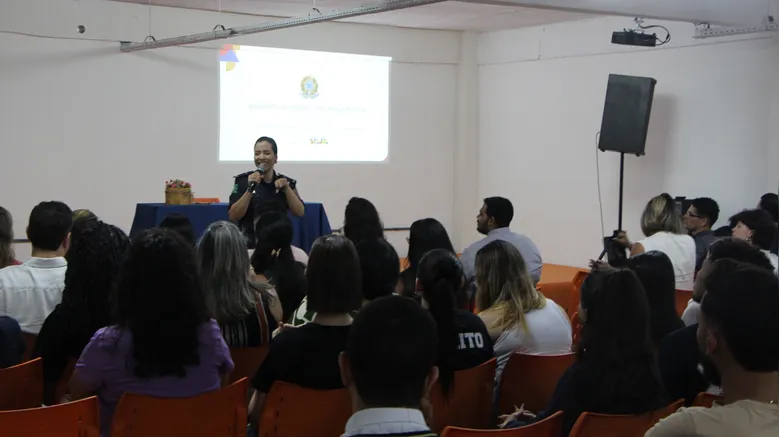 
		UniAraguaia promove palestra sobre projeto 