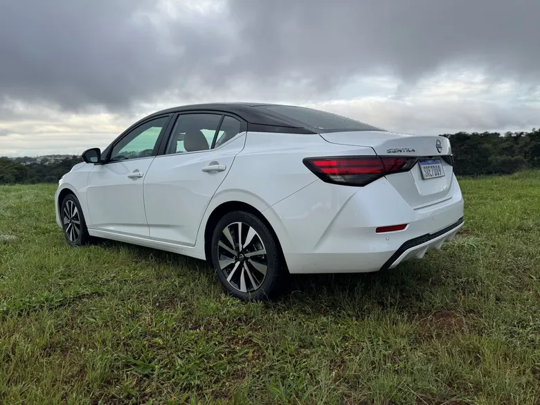 
		Teste: Na escassez dos sedãs, Nissan Sentra 2025 é uma aposta acertada