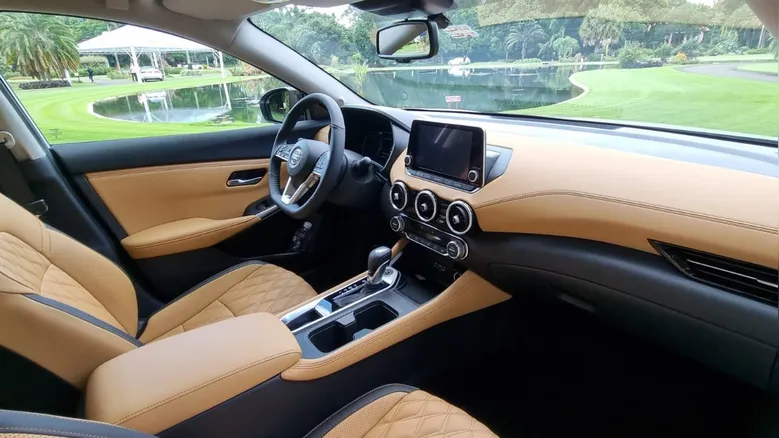 
		Teste: Na escassez dos sedãs, Nissan Sentra 2025 é uma aposta acertada