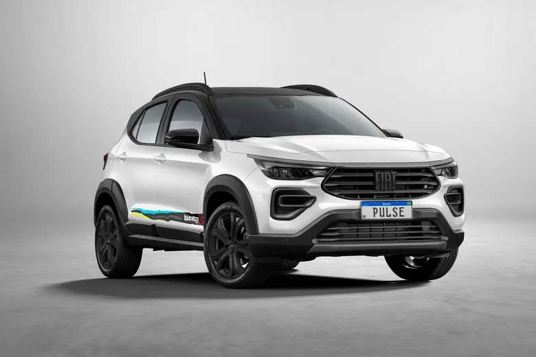 
		Fiat Pulse e Fastback híbridos ganham edição especial Lollapalooza Brasil 2025