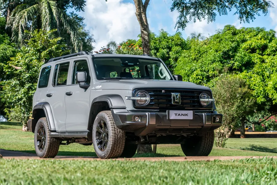 GWM Tank 300 2026 estreia no Brasil no dia destinado ao 4x4 por R$ 333.000 mil