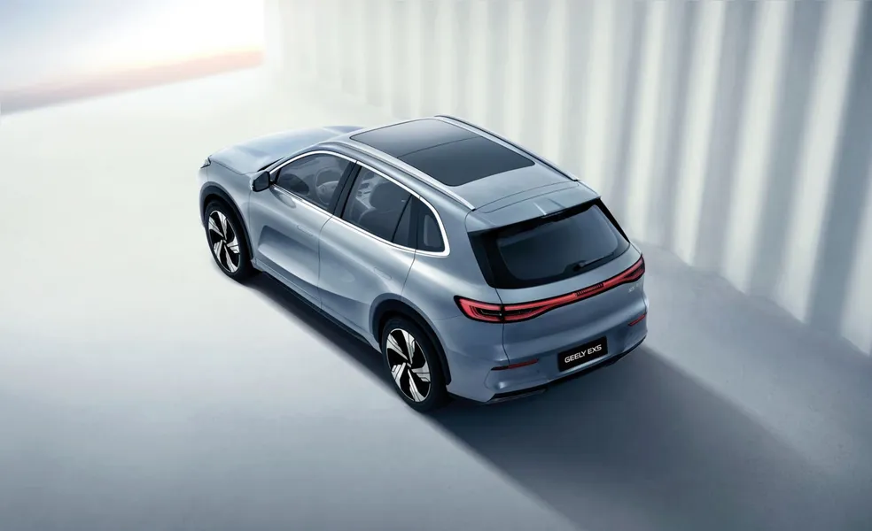 Geely retorna ao Brasil em parceria com a Renault e anuncia o SUV elétrico EX5 para julho