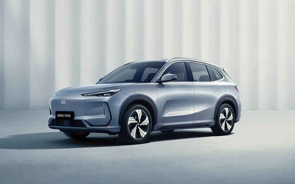 Geely retorna ao Brasil em parceria com a Renault e anuncia o SUV elétrico EX5 para julho