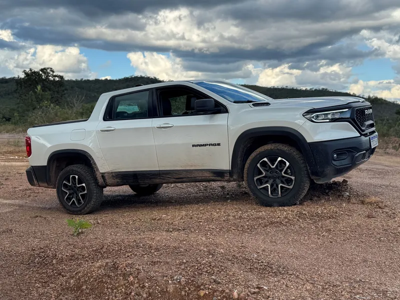 Teste: Rampage 2025 avança com o novo motor 2.2 turbodiesel de 200 cv