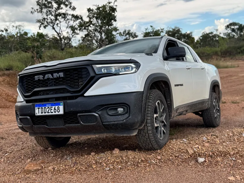 Teste: Rampage 2025 avança com o novo motor 2.2 turbodiesel de 200 cv