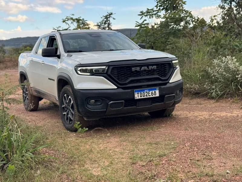 Teste: Rampage 2025 avança com o novo motor 2.2 turbodiesel de 200 cv