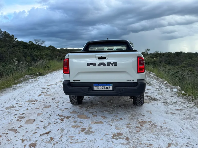 Teste: Rampage 2025 avança com o novo motor 2.2 turbodiesel de 200 cv