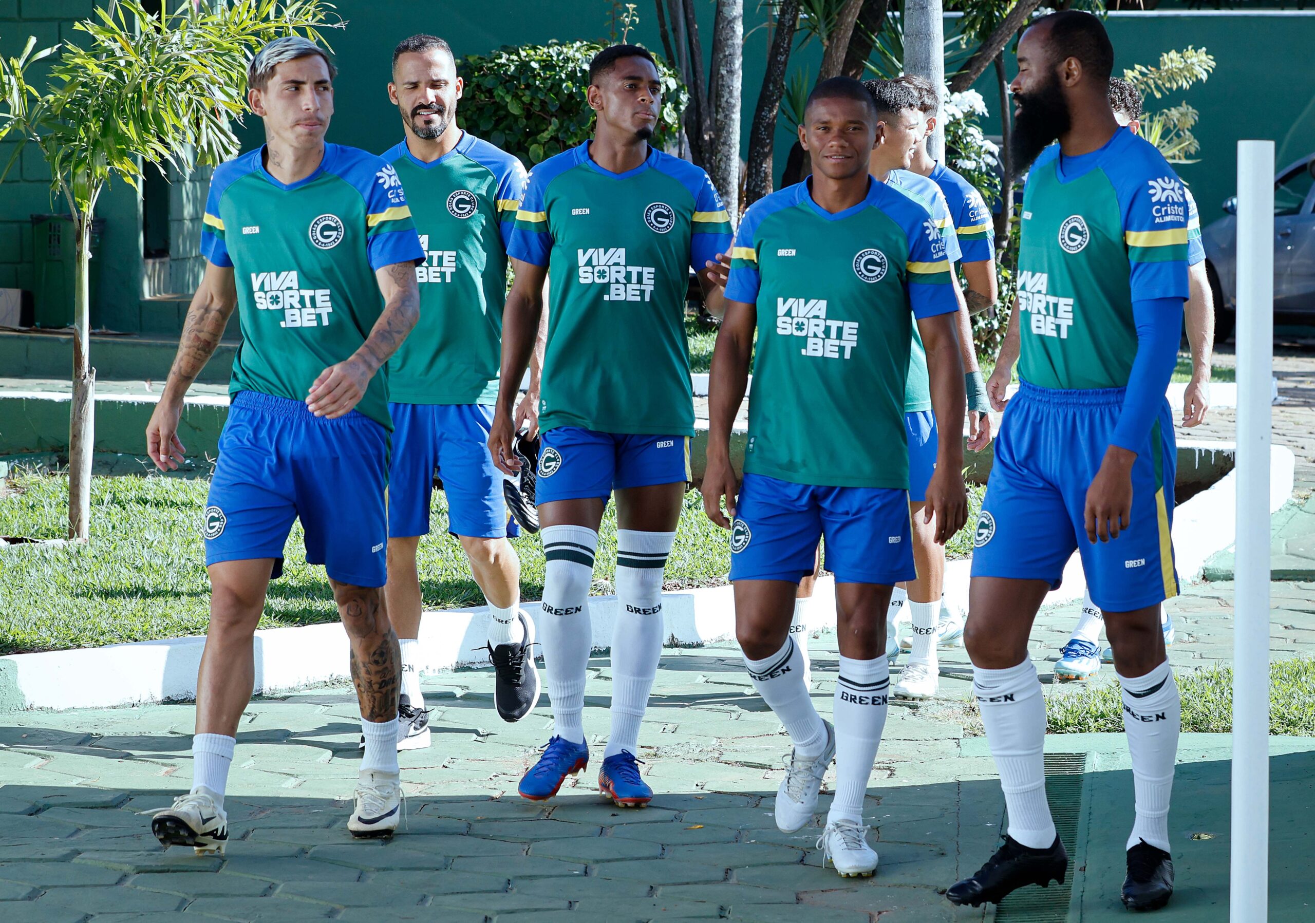 Confira onde assistir a Goiás x Coritiba pela Série B 2025