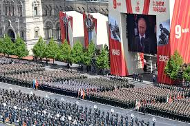 Putin celebra vitória na Segunda Guerra com show de força e restrições