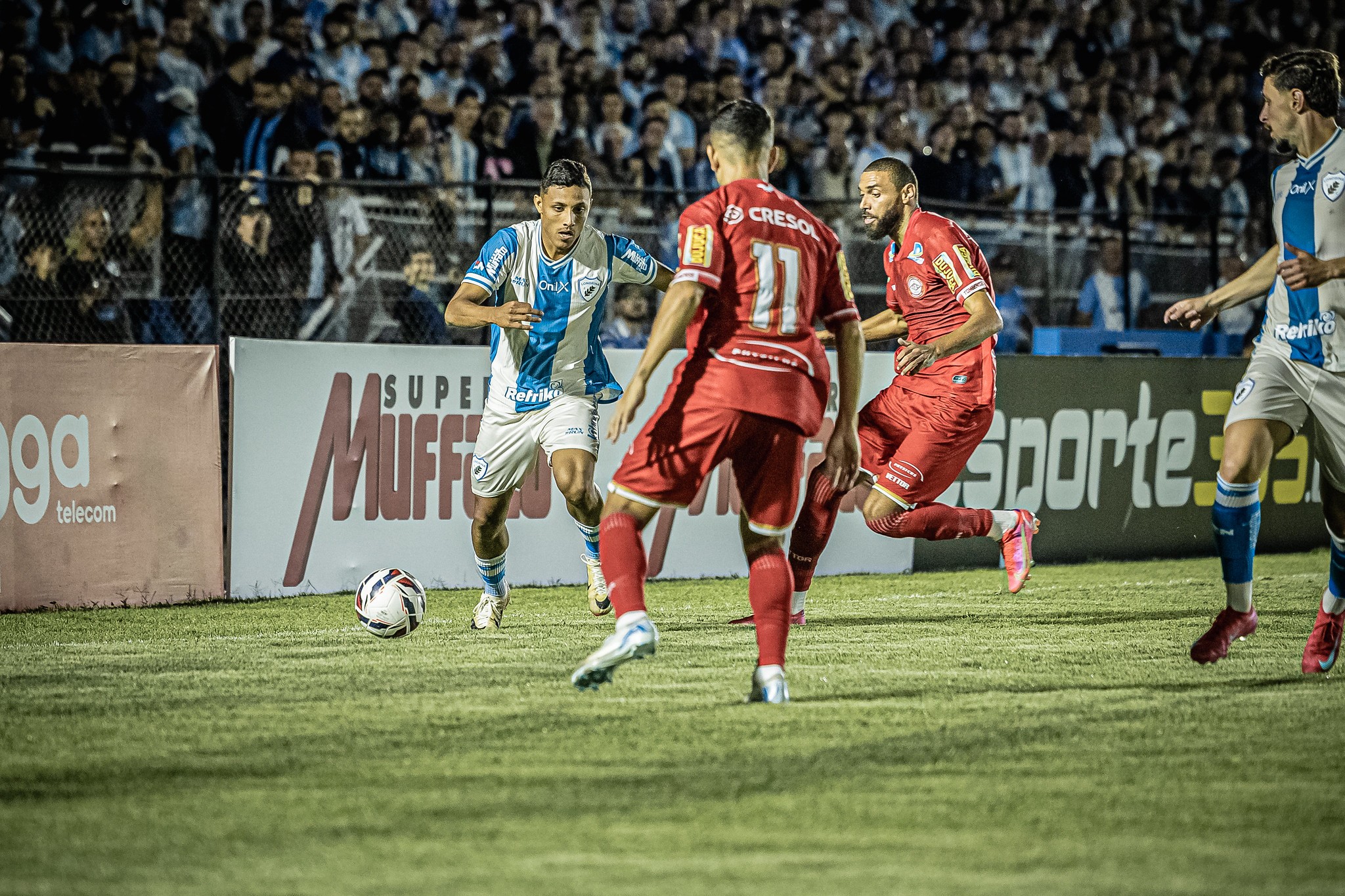 Londrina mantém invencibilidade, mas técnicos criticam arbitragem