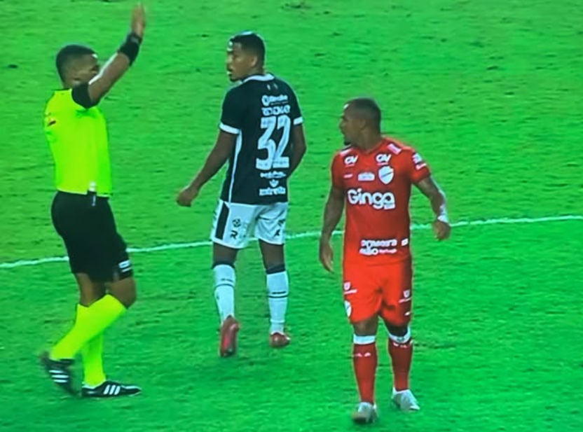 Vila perde invencibilidade e vice-liderança ao cair para Remo no Mangueirão
