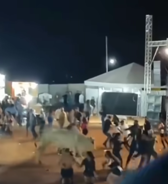 Boi foge de curral e causa susto em rodeio em São João D’aliança; não houve feridos