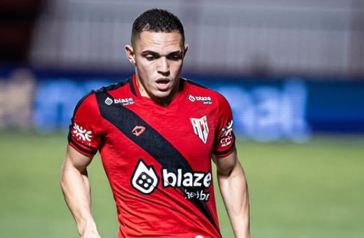 "O amarelo era o mais correto", diz Marcelinho sobre expulsão contra o Novorizontino