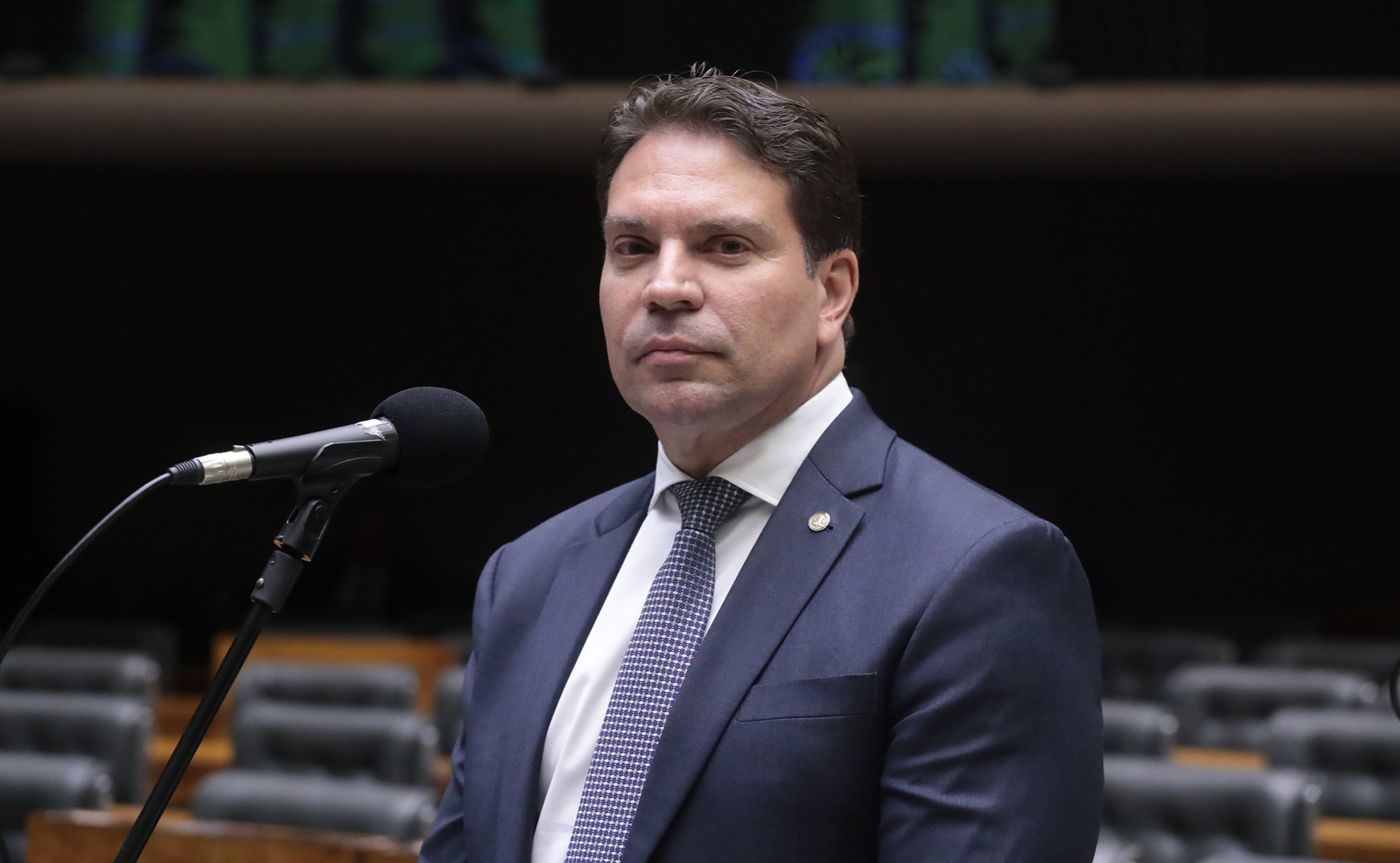 Manobra pró-Ramagem na Câmara desafia Constituição e antecipa debate sobre vínculo com 8/1