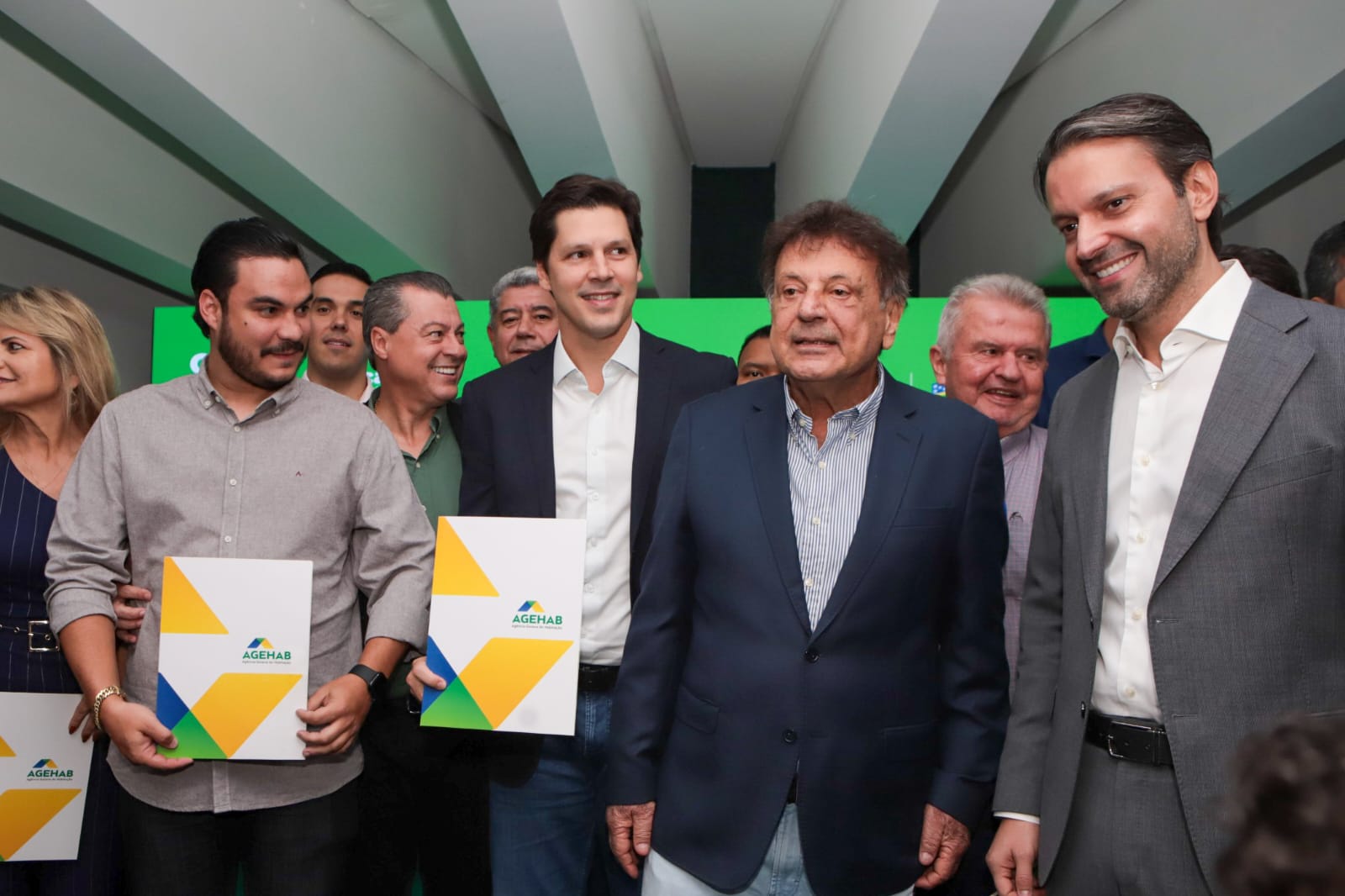 Governo de Goiás anuncia construção de mais 3,2 mil casas a custo zero