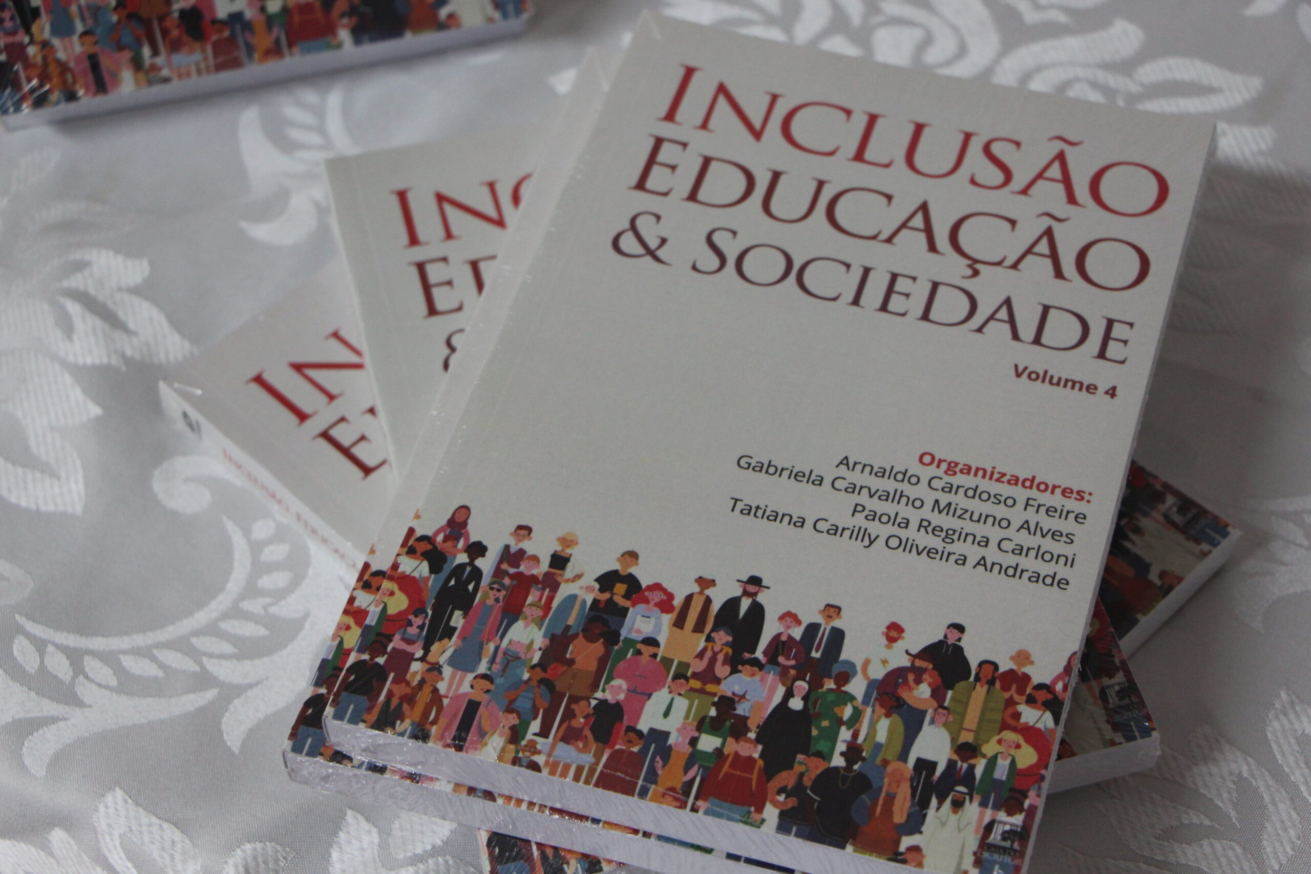 UniAraguaia promove lançamento do livro “Inclusão, Sociedade e Educação” com foco em práticas pedagógicas inclusivas