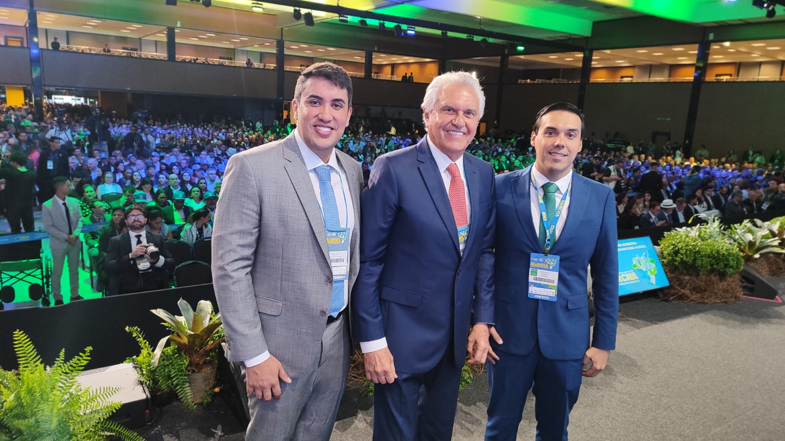 Caiado lidera coro por descentralização e desafia proposta de reforma tributária