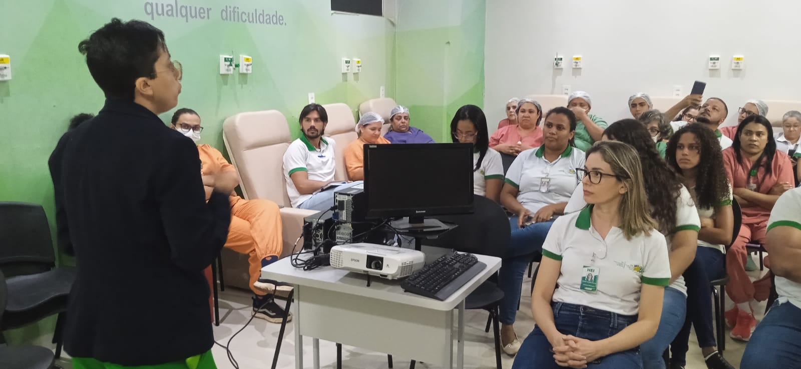 HEI realiza campanha Abril Verde com foco na prevenção, saúde e segurança no trabalho