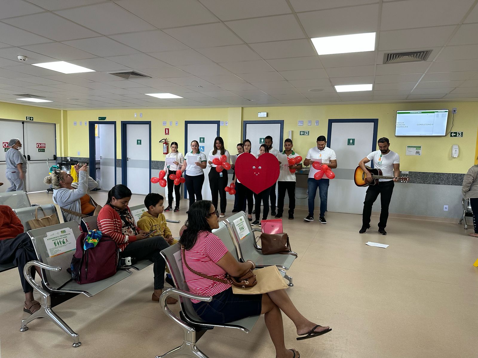 HEAL celebra o Dia das Mães com manhã de homenagens e afeto