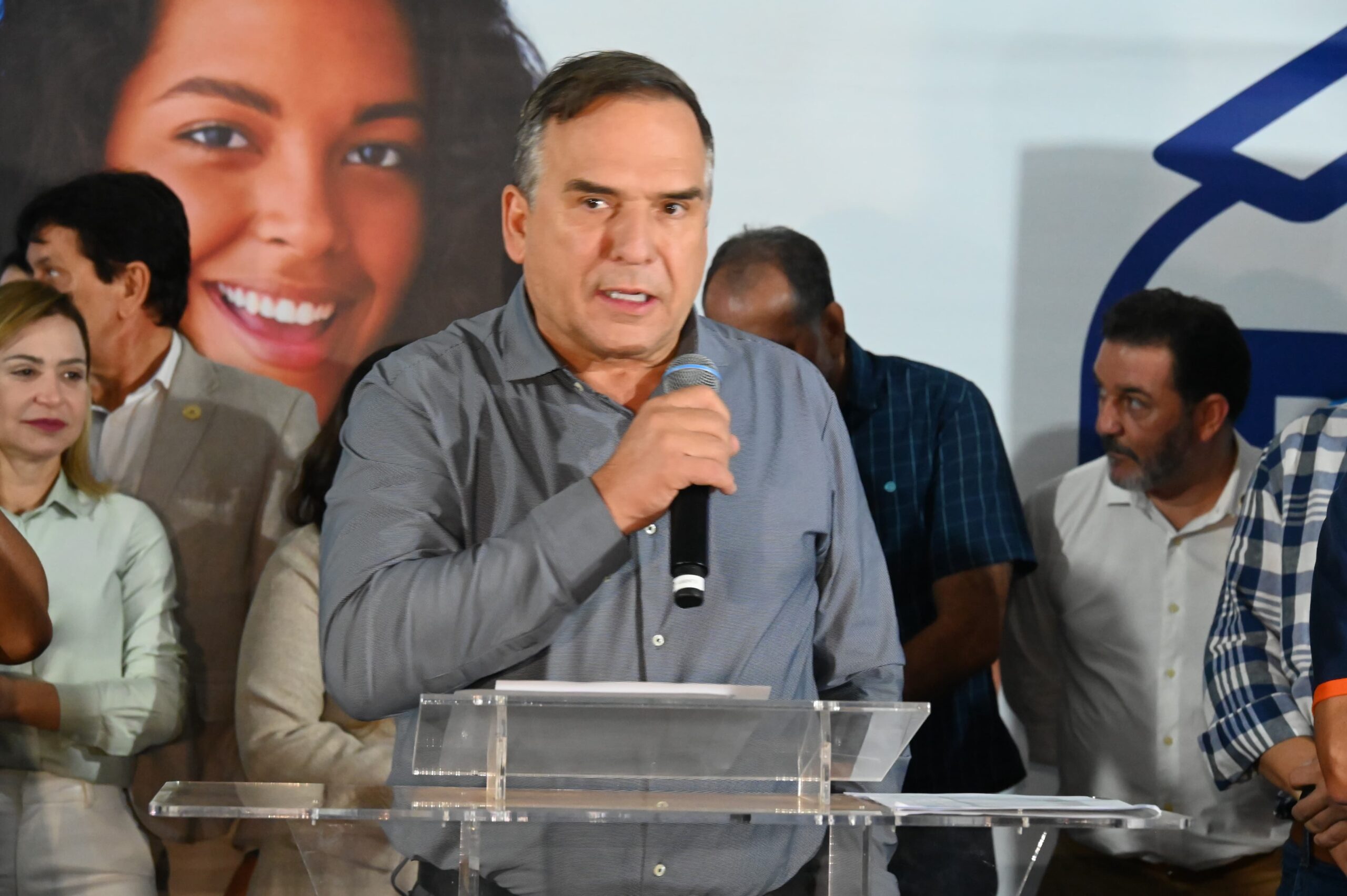 "Vamos iluminar Goiânia inteira", diz Mabel ao inaugurar 2ª etapa do programa na Região Noroeste