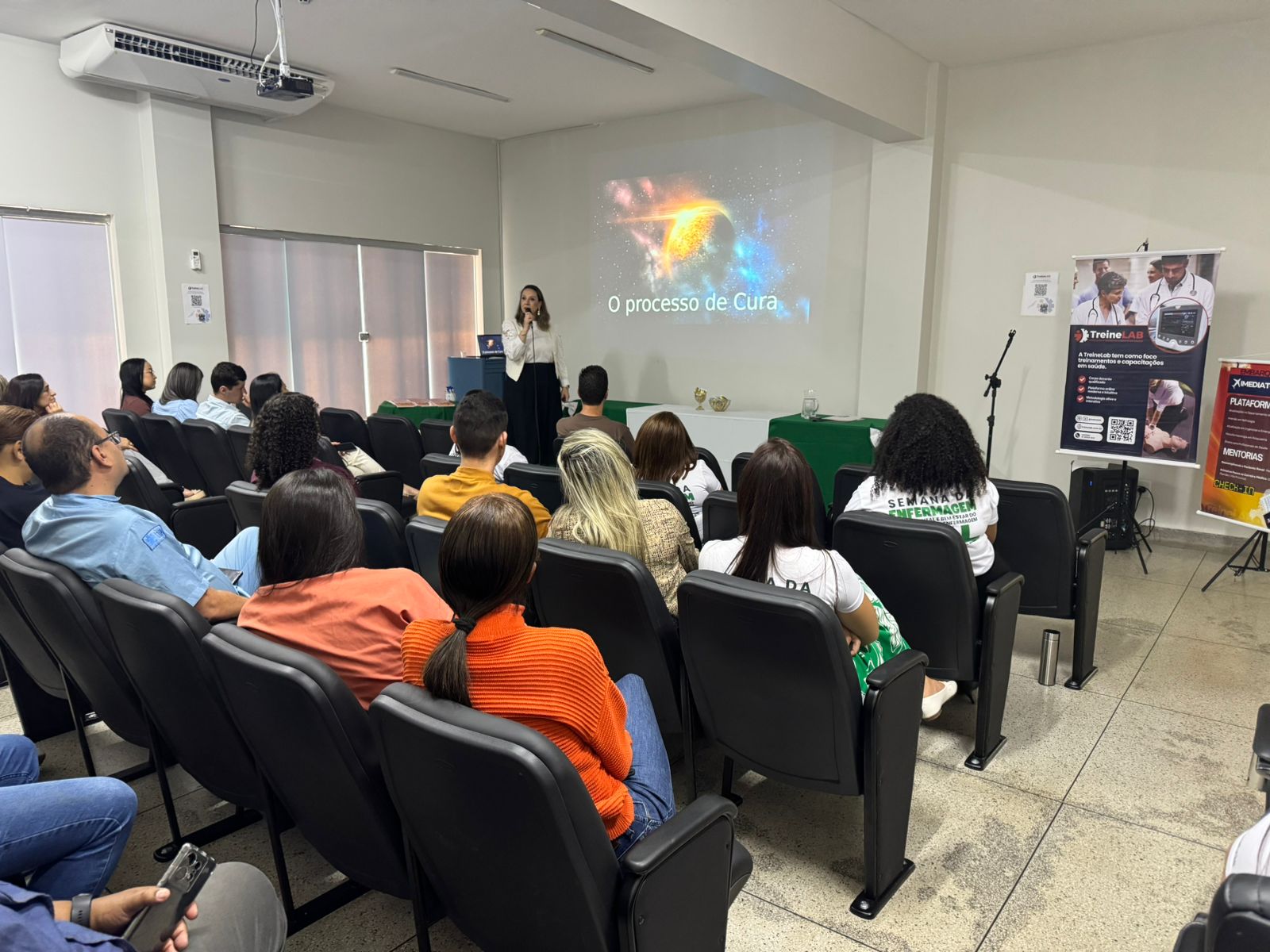 Hel abre Semana da Enfermagem com homenagem e reconhecimento aos profissionais da área