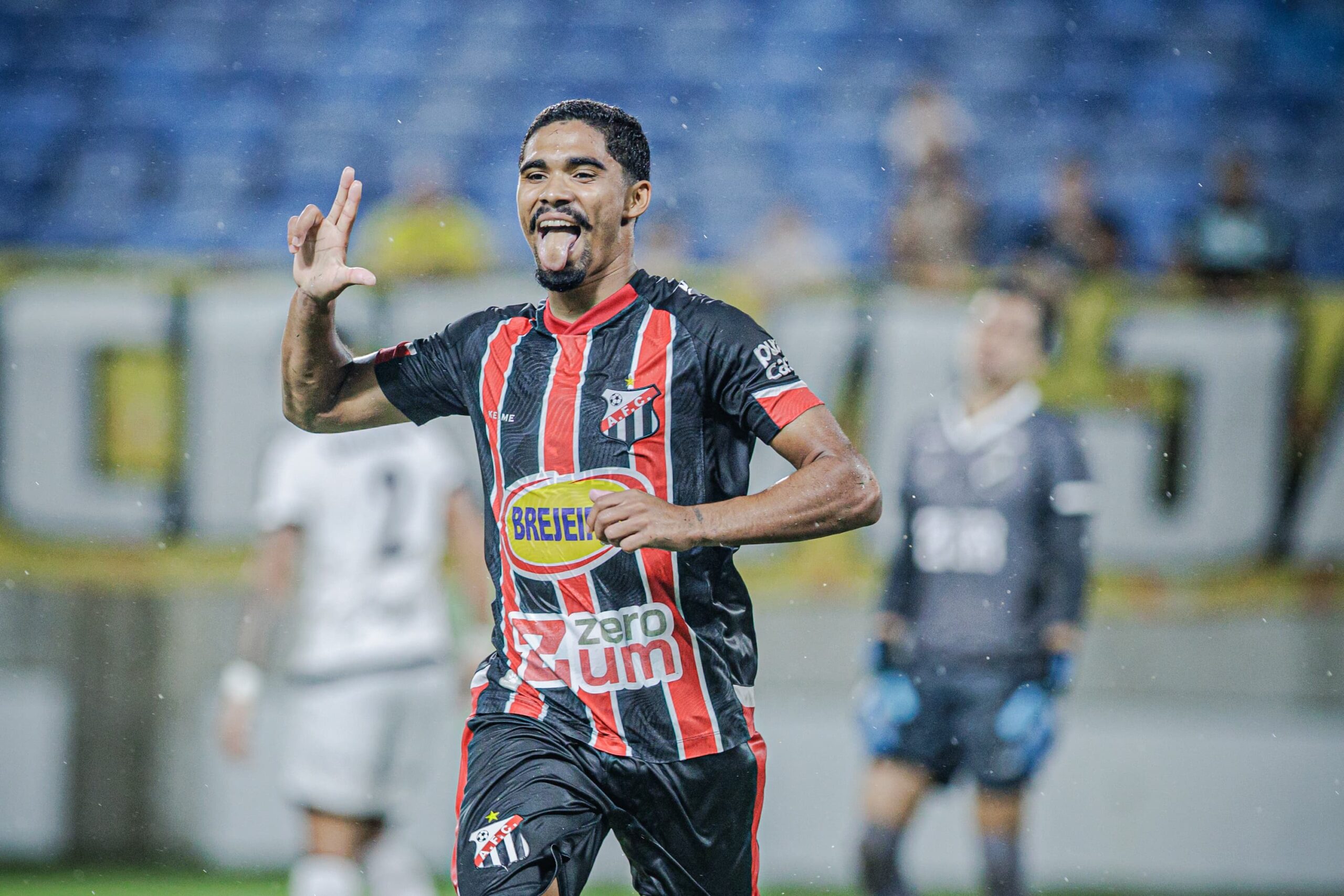 Kadu marca Hat-trick, mas Anápolis cede empate no último lance pela Série C
