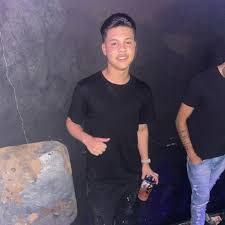 Adolescente morto em assalto fazia companhia ao primo por medo da violência