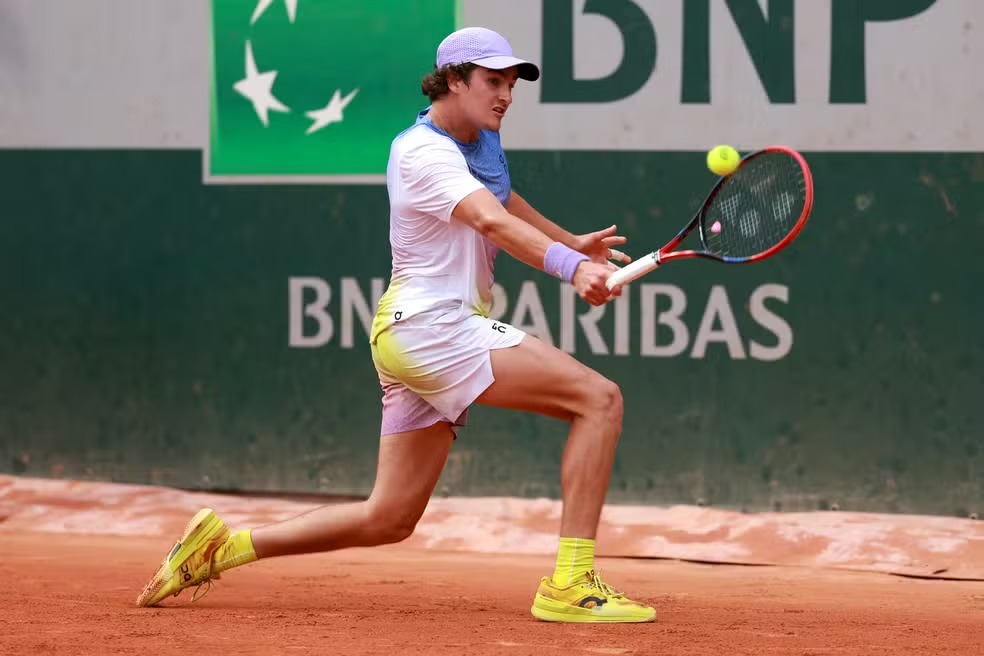 João Fonseca domina Hurkacz e avança com autoridade em Roland Garros