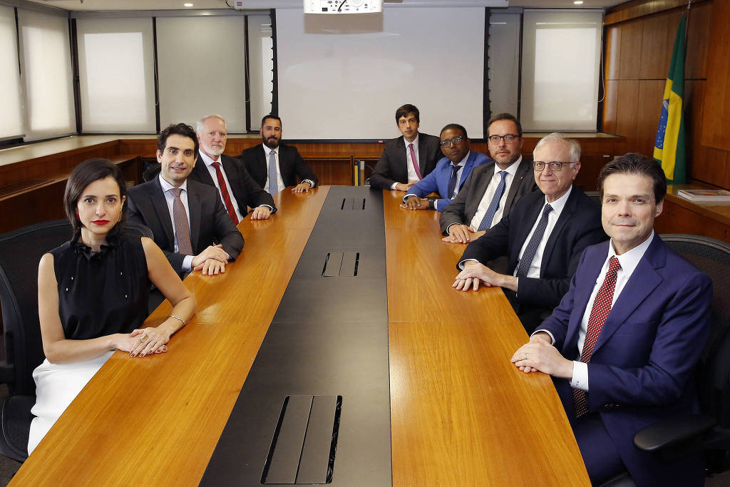 Copom calcula efeito inicial do consignado CLT e alerta para estímulo da política fiscal, mostra ata