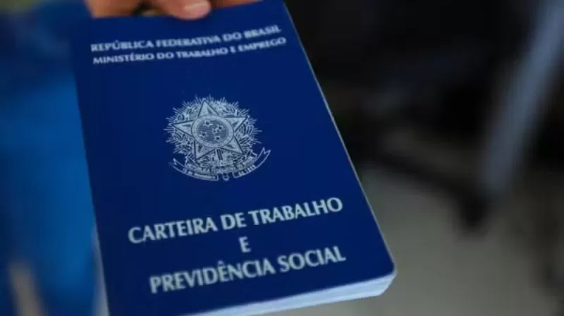 Desemprego fica em 6,6% e tem menor taxa até abril na série histórica