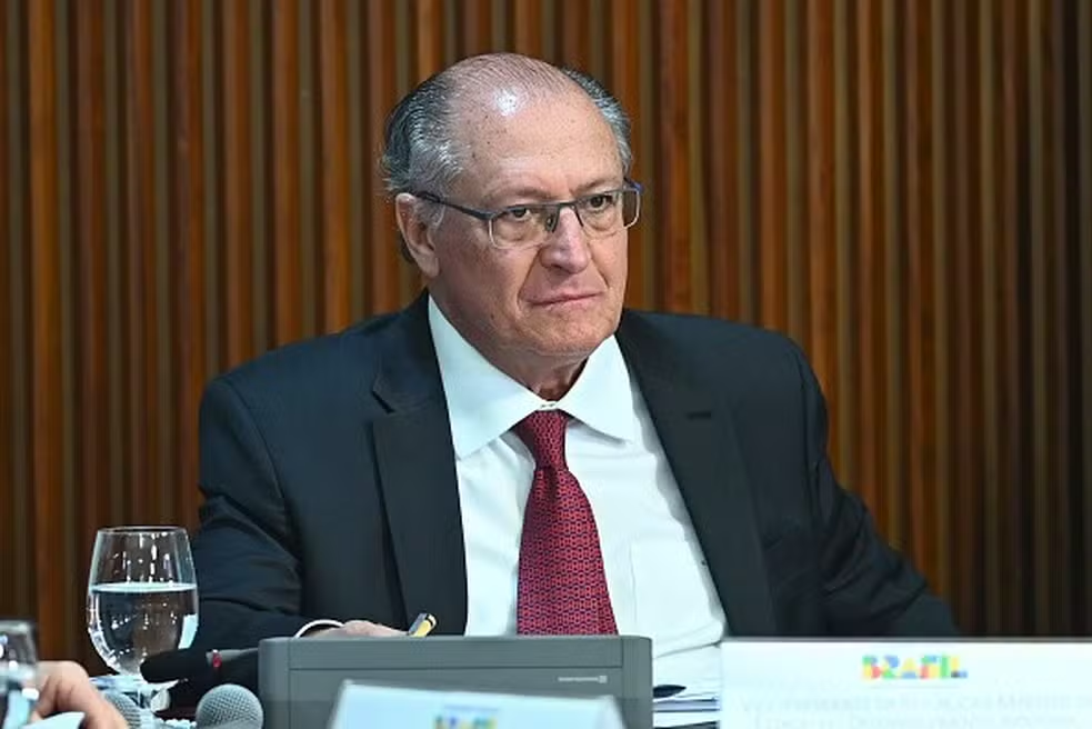 Alckmin passa mal, é internado e passa por exames em Brasília
