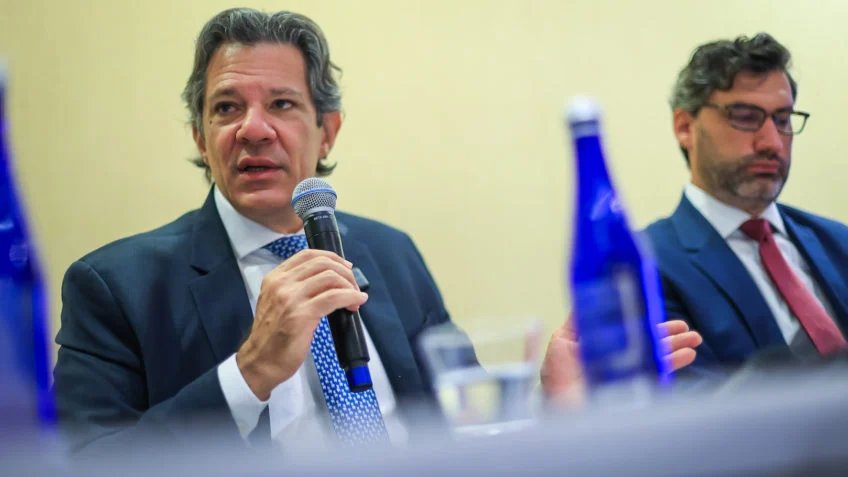 Governo brasileiro busca atrair investimentos em data centers com nova MP