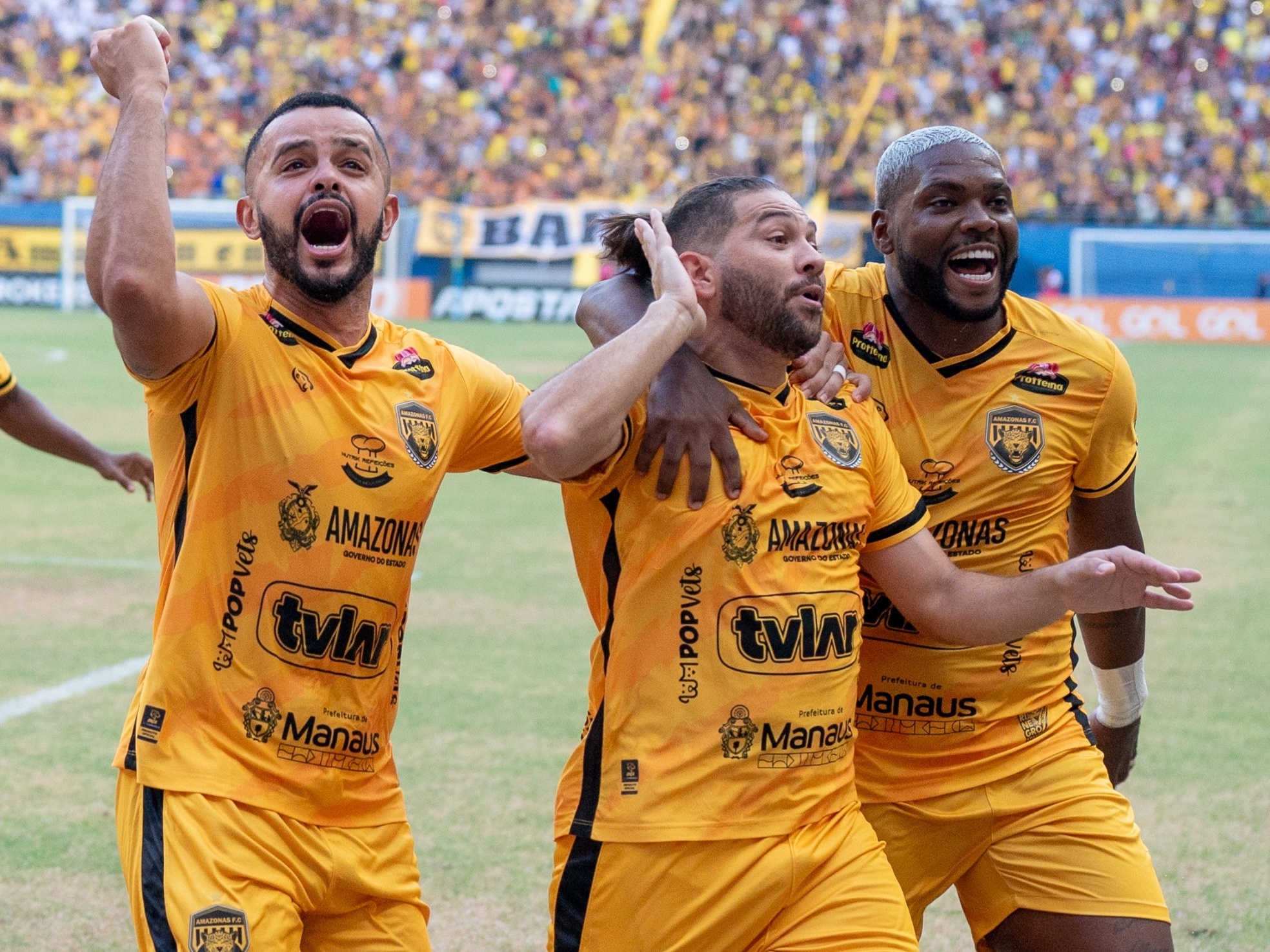 Amazonas busca reabilitação contra CRB na Série B