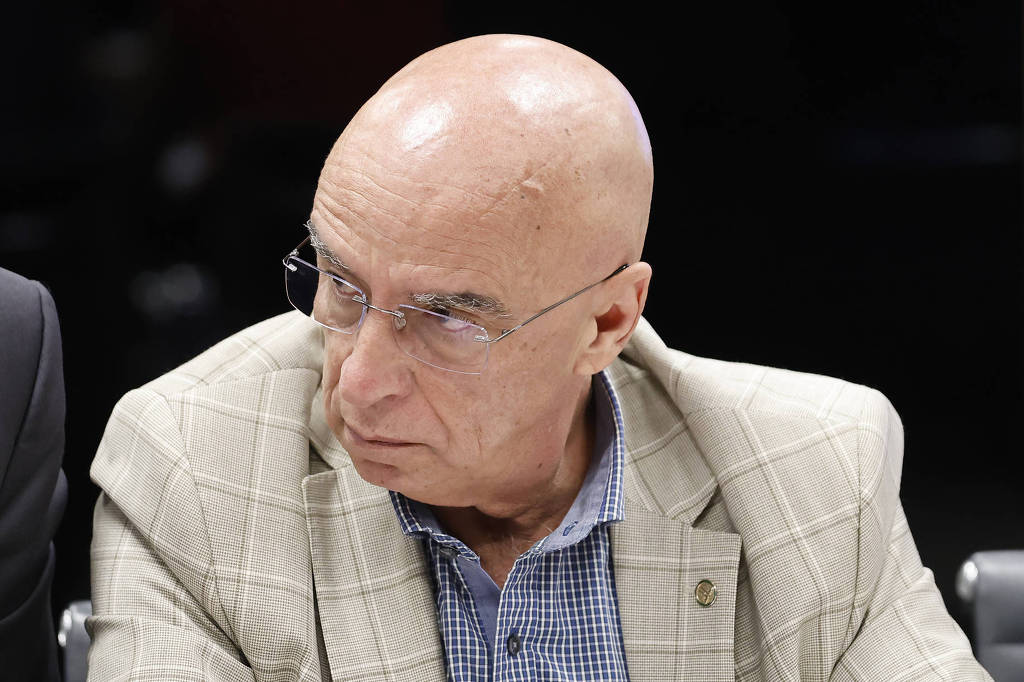 PDT votará contra aumento do IOF, em primeira divergência com governo após crise do INSS
