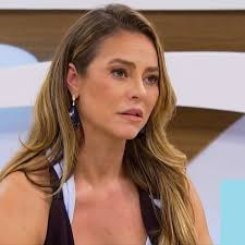Paolla Oliveira defende o aborto como um direito das mulheres