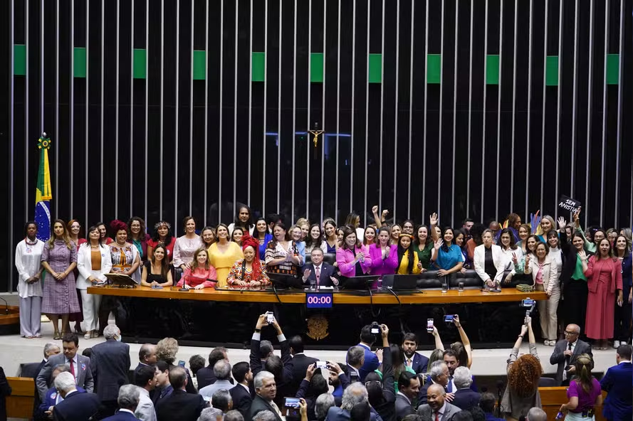 Brasil segue abaixo da Arábia Saudita em representação parlamentar feminina, mostra ranking