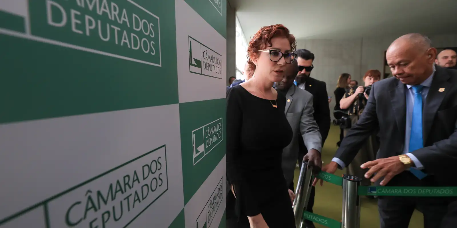 Zambelli enfrenta investigação por obstrução e coação