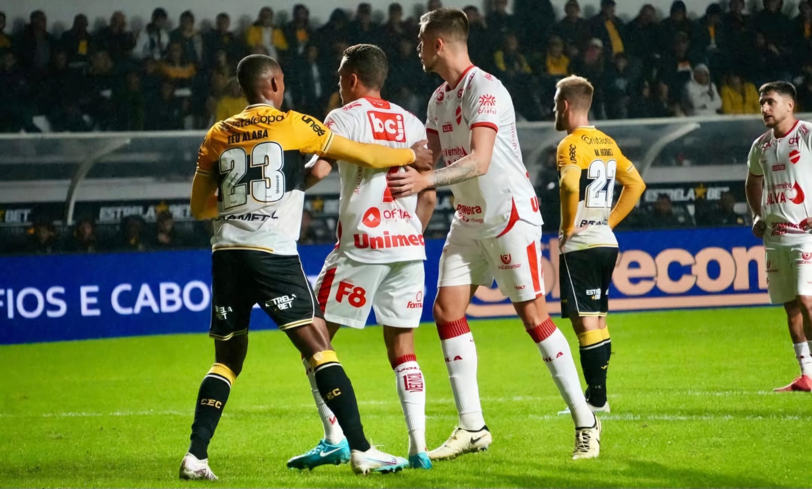 Vila Nova sofre nova derrota fora de casa na Série B contra Criciúma por 1 a 0 e preocupa torcida