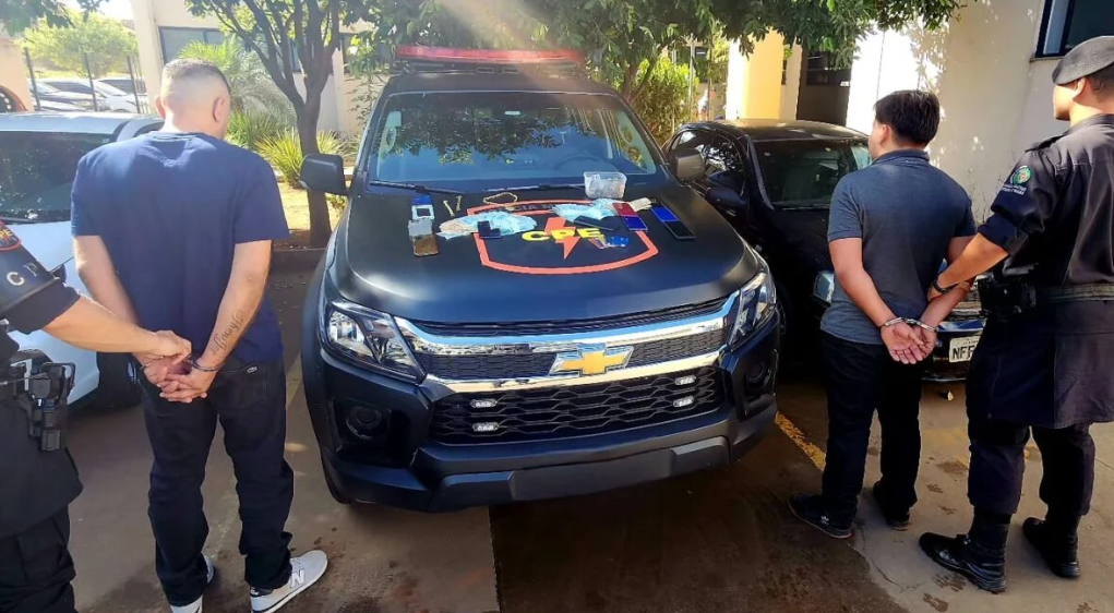 Os policiais abordaram o rapaz logo após uma retirada de dinheiro