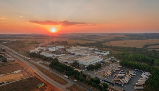 Com investimento de R$ 180 milhões, Ambev inaugura linha e amplia produção de cerveja no Estado de Goiás