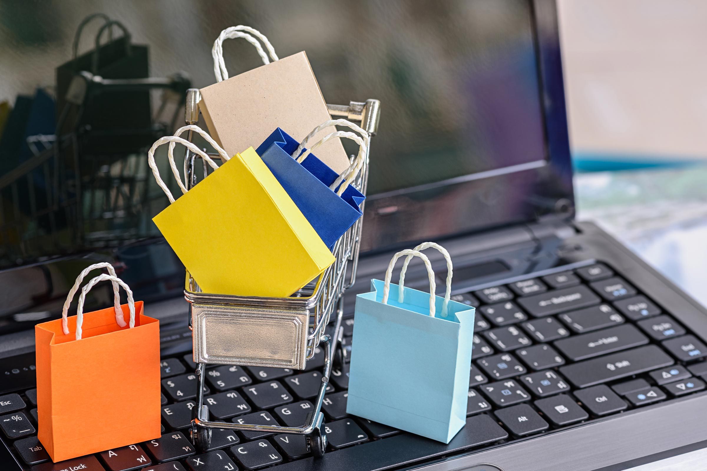 Brasileiros gastaram R$ 15 bi em compras internacionais
