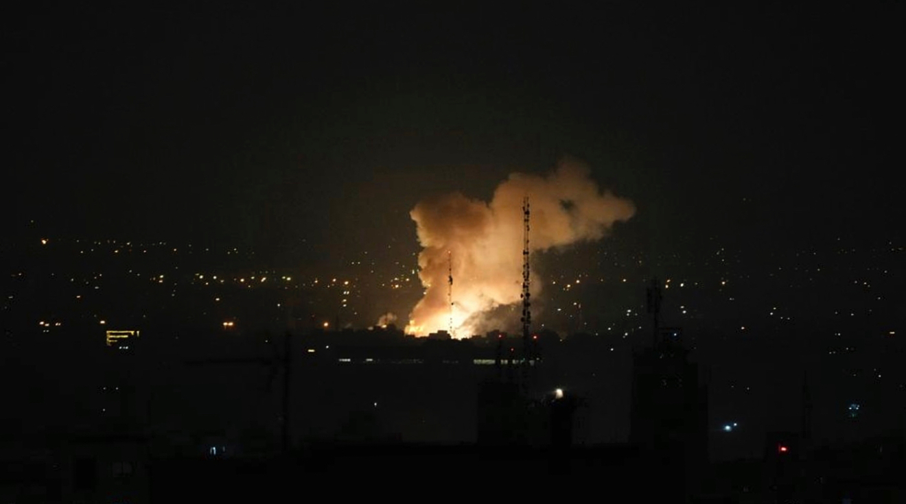 Israel atinge instalação nuclear no Irã